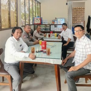 Kunjungan kerja Ketua Pokdarkamtibmas Bhayangkara Resor Kota Tangerang kepada Kasat Binmas Polresta tangerang Polda banten    