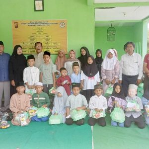 Ujang Nurjaya Ketua Pokdarkamtibmas Bhayangkara Resor Kota Tangerang Beri Santunan Kepada Anak Yatim dan Piatu