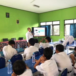 Satresnarkoba Polres Pasuruan Gelar Penyuluhan Bahaya Narkoba di SMPN 1 Rembang