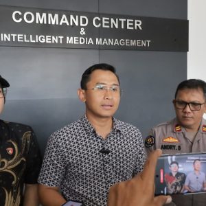 Polrestabes Surabaya Amankan Dua Orang Terduga Pencuri Puluhan Lampu Kota Lama