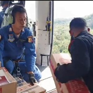 Kapolri Salurkan Bantuan Kemanusiaan ke Aceh Tamiang Melalui Airdrop Akibat Lokasi Masih Terisolir
