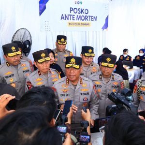 Wakapolri Tinjau Posko Antemortem DVI di Sumatera Barat, Pastikan Proses Identifikasi Korban Berjalan Optimal