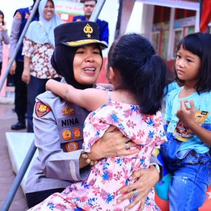 Tim Trauma Healing Ops Aman Nusa II Tinjau Posko Pengungsian di Kota Padang