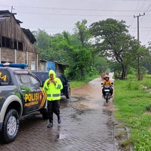 Ratusan Rumah di Winongan Tergenang Banjir, Polsek Winongan Bergerak Cepat