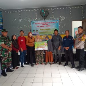 Penyerahan Bantuan Langsung Tunai Dana Desa (BLT-DD) Dan Insentif Kader Posyandu-Kader Integrasi Pelayanan Primer (ILP) Desa Kassiloe  
