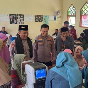 Polres Gresik dan BMH Gelar Pemeriksaan Gratis di Ponpes Al Amin