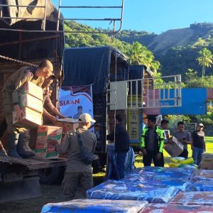 Polri Salurkan Puluhan Ribu Bantuan Logistik untuk Korban Bencana Alam di Sumatera Barat
