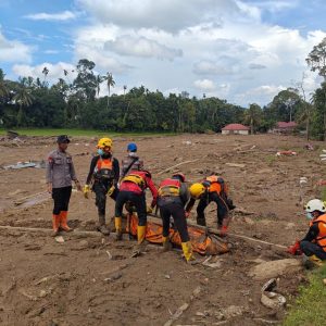 Update Penanganan Bencana Sumbar: Polri Percepat Pencarian dan Identifikasi Jenazah