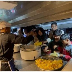 Dapur Lapangan Brimob Suplai Bantuan Makanan untuk Korban Banjir di Aceh Tamiang