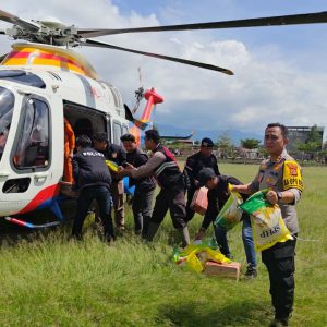 Polri Kirim Bantuan Logistik Via Udara, untuk Korban Banjir Aceh dan Sumatera Utara
