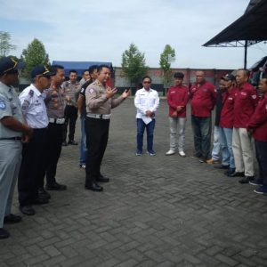 Jelang Nataru Ditlantas Polda Jatim Gelar Ramcheck di PO Bus