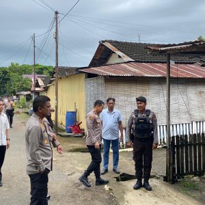 Pasca Hujan Lebat, Kapolres Pangkep Cek Langsung Aspol Terdampak Banjir