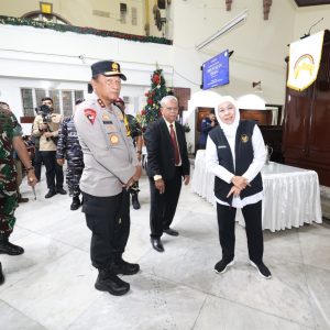 Kapolda Jatim dan Forkopimda Tinjau Gereja di Surabaya, Pastikan Ibadah Natal Aman