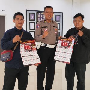 Personil Satpas Colombo Bikin Dek-Dekan Pemohon SIM Berujung Senyum