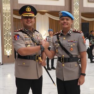 Serah Terima Jabatan Kapolres Gresik, AKBP Ramadhan Nasution Gantikan AKBP Rovan Richard Mahenu
