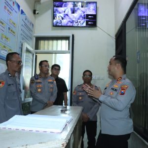 Kapolres Gresik Cek Langsung Mako dan Rutan, Sapa Warga Binaan