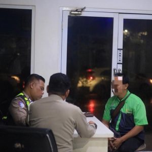 Satlantas Polres Gresik Tindak Tegas Sopir Bus Trans Jatim Ugal-ugalan di Jalan Protokol