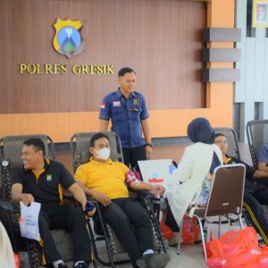 Tak Hanya Jaga Kamtibmas, Polres Gresik Turun Tangan Donor Darah Bantu Penuhi Stok Darah PMI