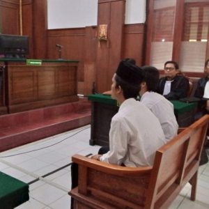 Pemerasan Kadisdik Jatim, Jaksa Penuntut Umum Tuntut Dua Terdakwa 1 Tahun 6 Bulan