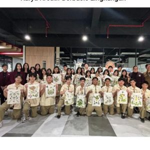 Science Class SMA Katolik Frateran Surabaya Eksplorasi Ecoprint sebagai Karya Kreatif Berbasis Lingkungan