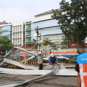 Cuaca Ekstrem Pelindo Lakukan Evakuasi Cepat Pasca Kejadian di Terminal Kalimas
