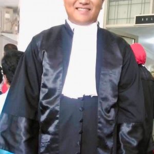 Dr. Ahmad Haris Muizzuddin, S.H., M.H.Menang Mutlak bersama tim kuasa hukum sengketa gedungv Apartement Alton Semarang