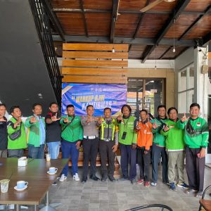 Operasi Keselamatan Semeru Polres Lamongan Ajak Ojol Jadi Pelopor Tertib Lalin