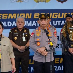 Hadiri Pelepasan 22 Kontainer Bantuan Kemanusiaan Korban Bencana Sumatra, Ketua Komisi IV DPR RI Apresiasi Polri