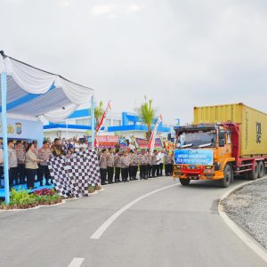 Lepas Bantuan Kemanusiaan 22 Kontainer untuk Korban Bencana Sumatera, Kapolri: Wujud Kehadiran Negara