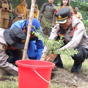 Polresta Banyuwangi Wujudkan Wisata Aman dan Resik Melalui Gerakan Banyuwangi Asri