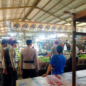 Pantau Stabilitas Harga Ramadan, Polresta Tangerang Cek Harga Bapokting di Pasar Ciung Tigaraksa