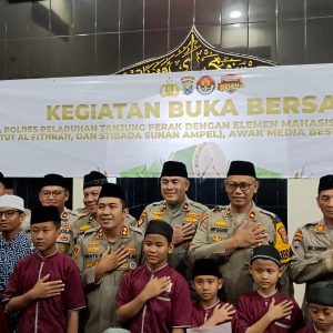 Santuni Anak Yatim, Polres Pelabuhan Tanjung Perak Rangkul Media dan Mahasiswa di Bulan Suci