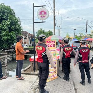 Sat Samapta Polres Pasuruan Patroli Asmara Senja di Gempeng–Bangil, Pedagang Takjil Dihimbau Jaga Kamtibmas