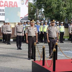 Polres Pangkep Gelar Upacara Laporan Kenaikan Pangkat Pengabdian Personel