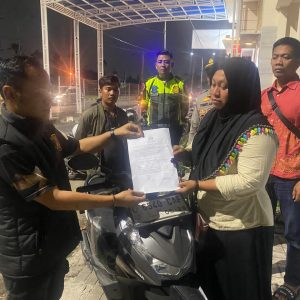Polsek Kenjeran Kembalikan Sepeda Motor yang di laporkan Hilang Dan di Temukan di Suramadu