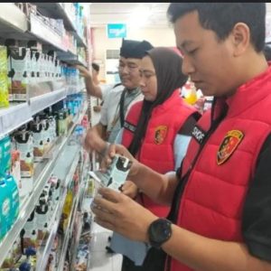 Satgas Pangan Polresta Banyuwangi Ingatkan Swalayan Tarik Produk Hampir Kedaluwarsa