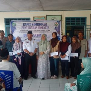 Penyerahan BLT Dan Insentif Desa Kanaungan Kecamatan Labakkang Kabupaten Pangkep