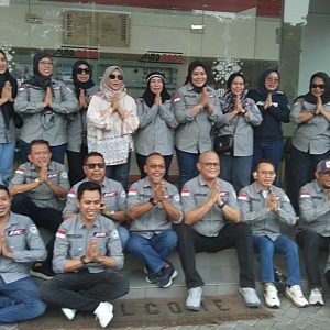 Jatim Fortuner Club Bagikan 1.250 Paket Takjil di Jalan Ahmad Yani Surabaya, Tutup Rangkaian Ramadan 2026