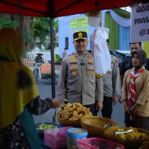 Kapolres Gresik Pastikan Kesiapan Personel dan Sarpras di Pos Pelayanan Alun-Alun Jelang Idul Fitri