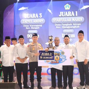 Polres Gresik Kawal Meriahnya Kontes Bandeng Kawak 2026, Polisi Sapa Warga di Bandar Grisse