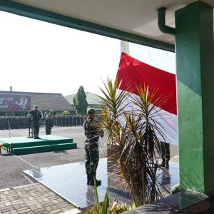 Danrem 084/Bhaskara Jaya Pimpin Upacara Bendera 17-an di Makorem