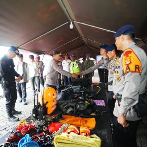 Tinjau Arus Balik di Pelabuhan Bakauheni, Kapolri Pastikan Pemudik Aman-Selamat Sampai Tujuan