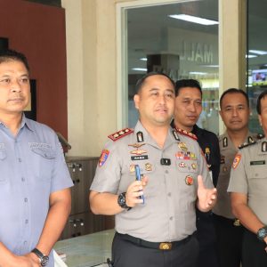 Kapolres Gresik Sidak Satpas hingga Mall Pelayanan Publik, Pastikan Layanan Prima Tanpa Celah Pungli