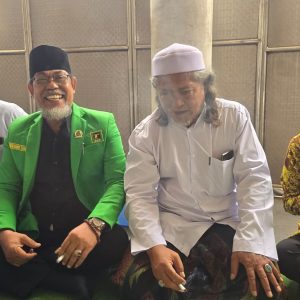 H. Muhaimin Tekankan Persatuan dalam Halal Bihalal PCNU Surabaya di Jalan Bubutan