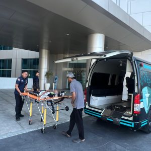 Polres Gresik Hadir untuk Masyarakat, Layanan Ambulans Gratis Bantu Pasien Darurat ke RSUP Kemenkes Surabaya