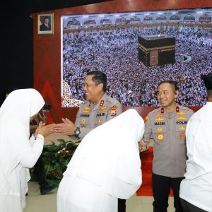 Manasik Haji Dan Pelepasan Jamaah Calon Haji Personel Polda Sulsel Tahun 1447 H/2026 M Berlangsung Khidmat