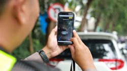 Tingkatkan Kedisiplinan di Jalan, Satlantas Polres Gresik Resmi Operasikan ETLE Handheld