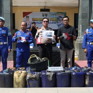 Polda Jatim Gagalkan Penyelundupan Solar Subsidi ke Kalimantan, Tersangka Asal Blora Diamankan