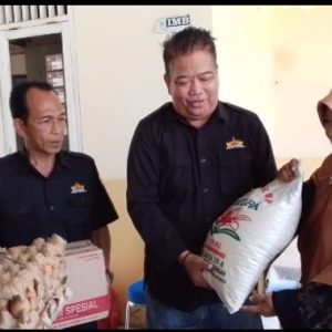 Aksi Nyata Ketua IPLI Hermansyah, TR Berikan Santunan ke LKS Bakti Mulya Metro