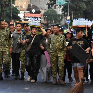 May Day, Masa Kecilku Teringat Kembali
